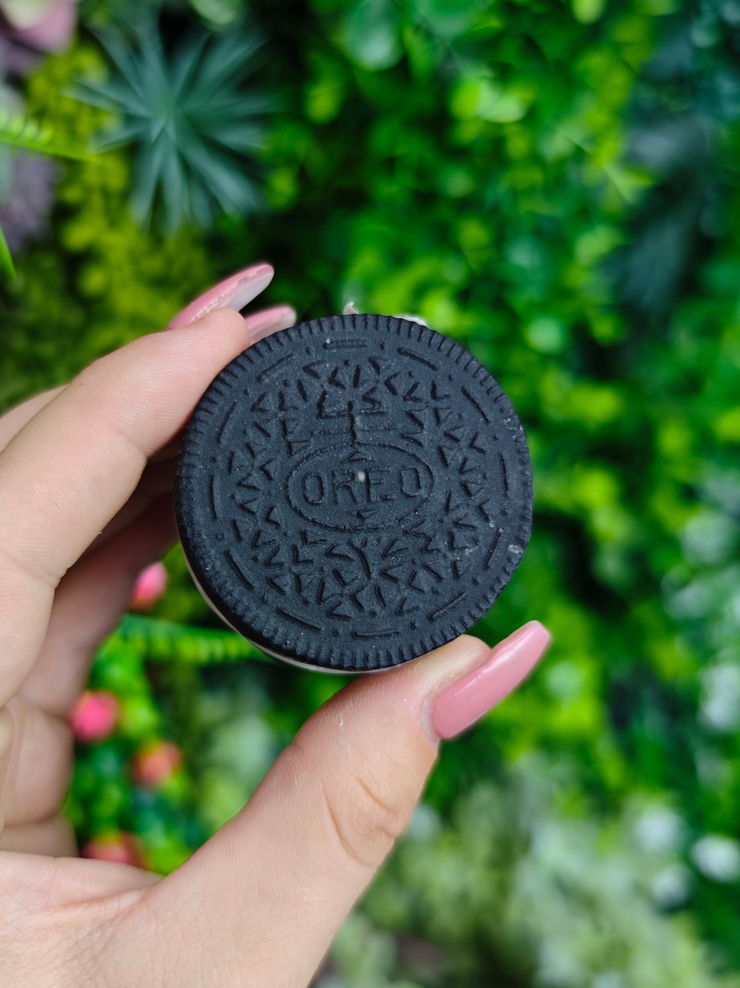 Obsidian and Jade Oreo Carving