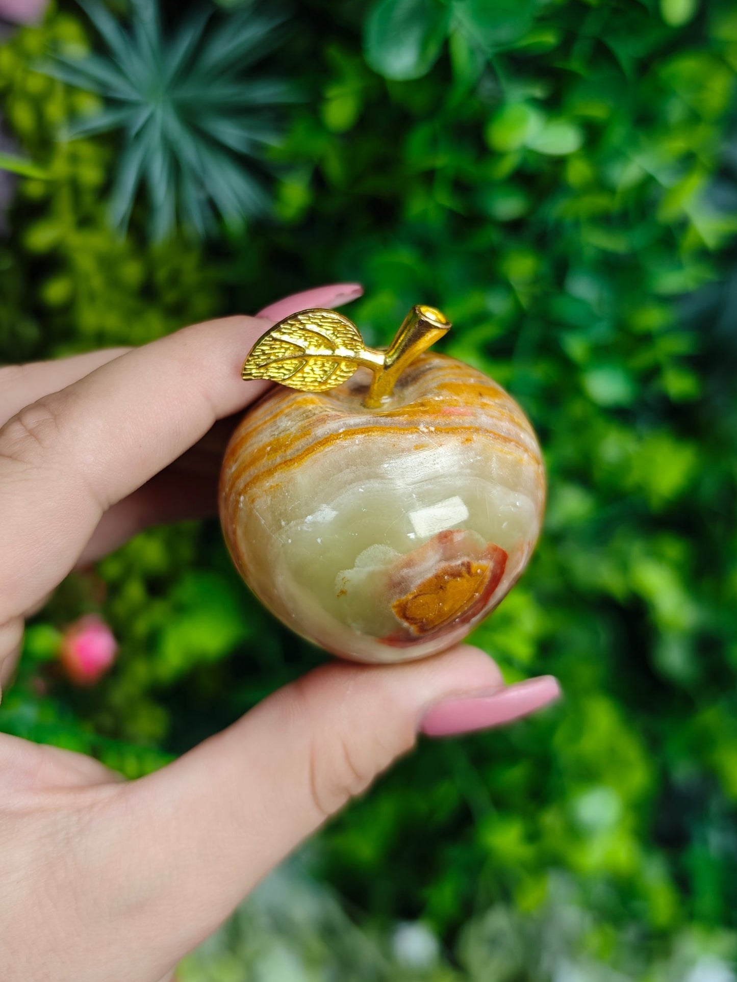 Onyx Apple Carving