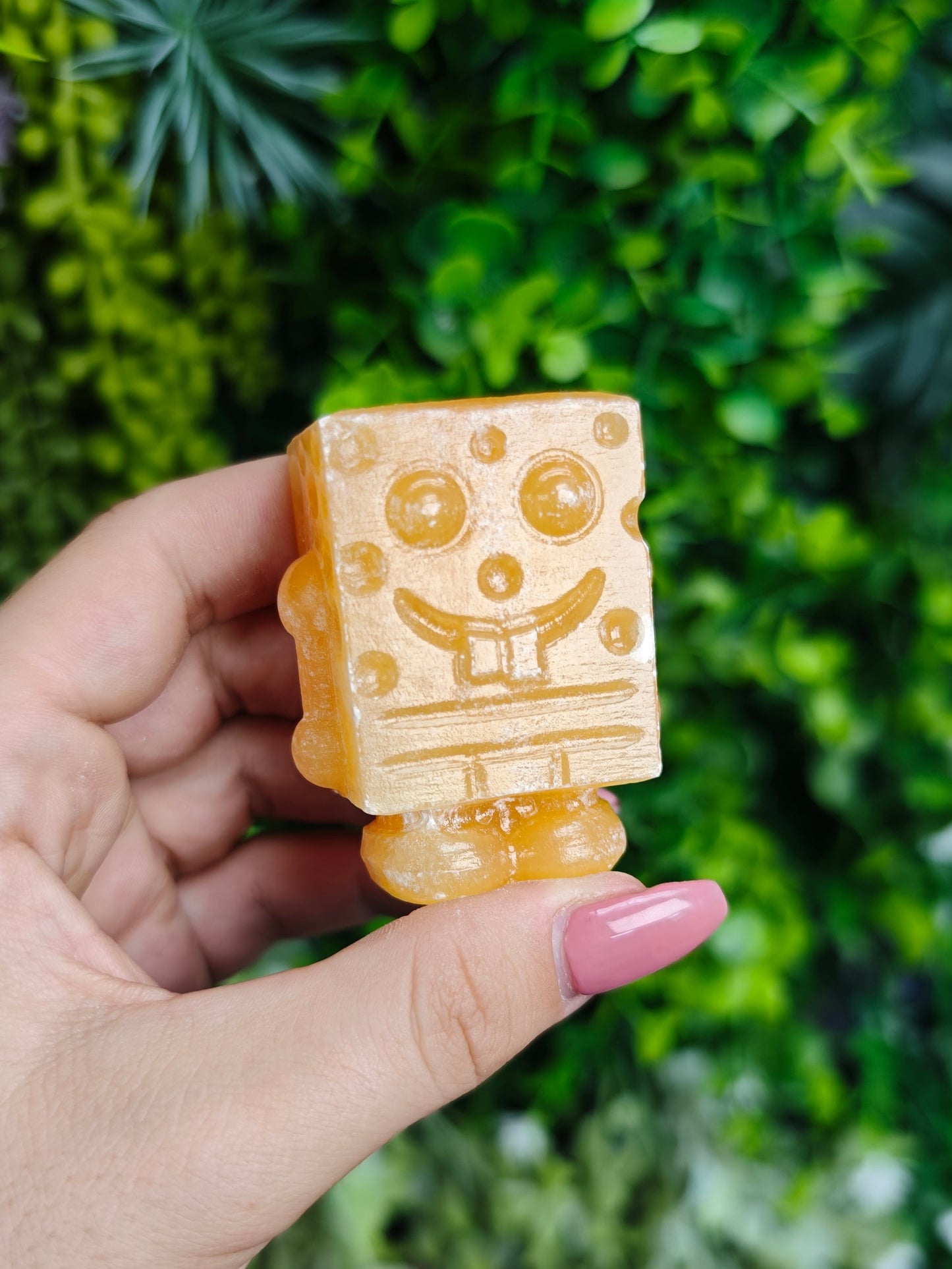 Organe Calcite Spongebob Carving